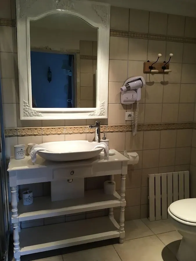 Moulin De Jouenery Et Spa Brassac  Guest house